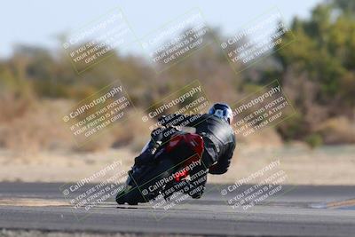 media/Dec-18-2022-SoCal Trackdays (Sun) [[8099a50955]]/Turn 7 Backside (1125am)/